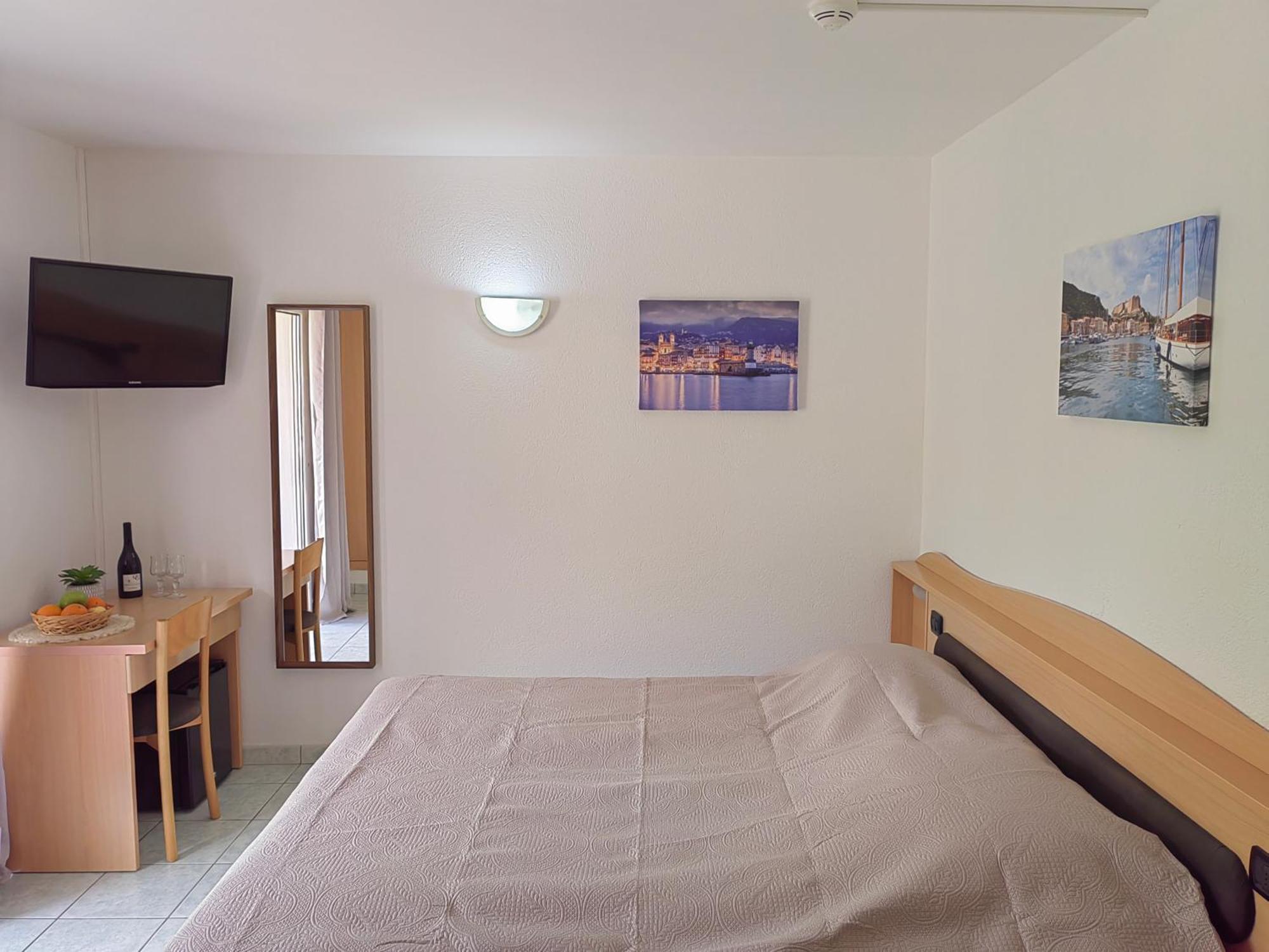 Ferienhotel Maristella Algajola  Exteriör bild